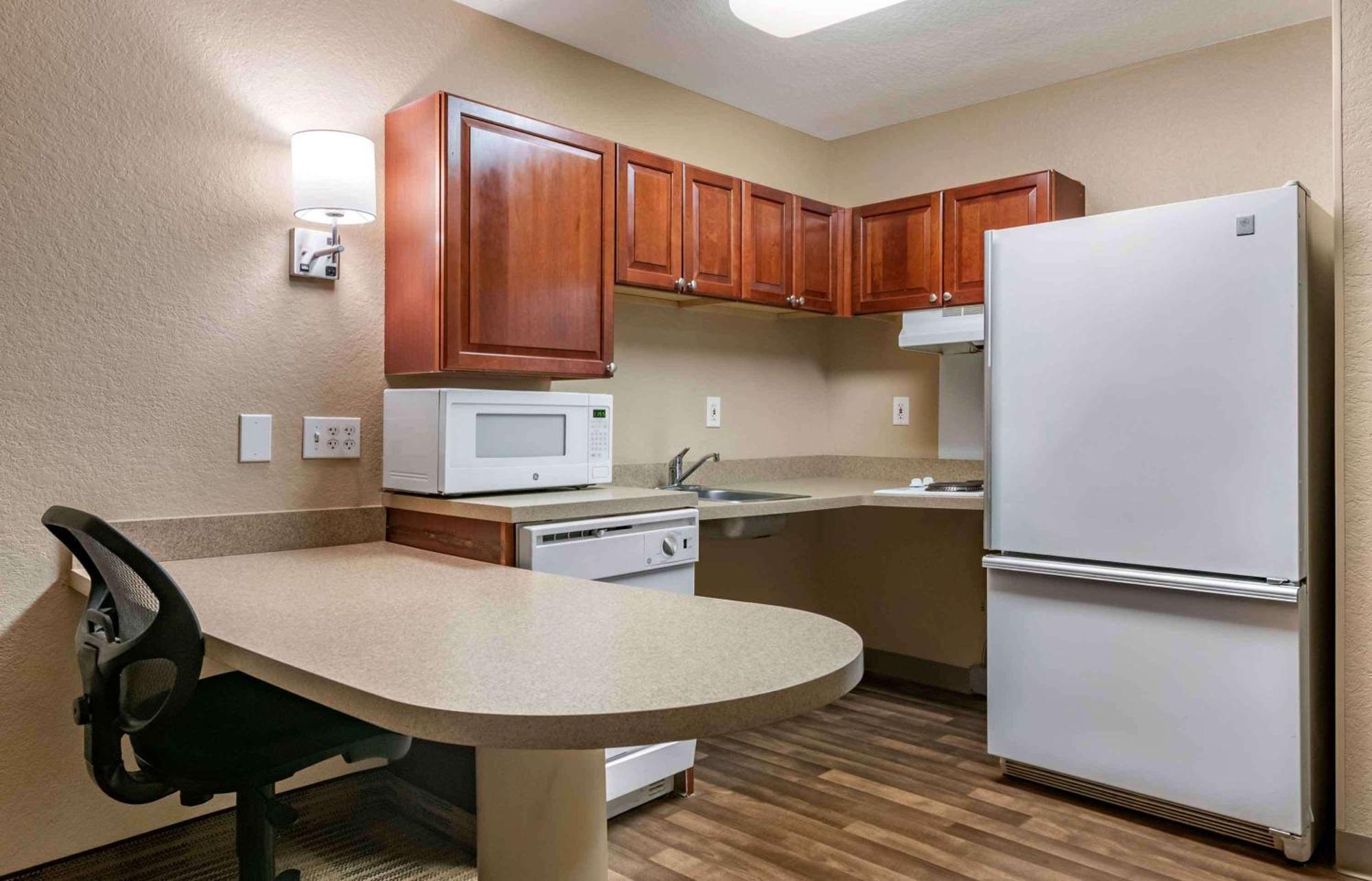 Extended Stay America Suites - Orlando - Southpark - Commodity Circle Oak Ridge Buitenkant foto