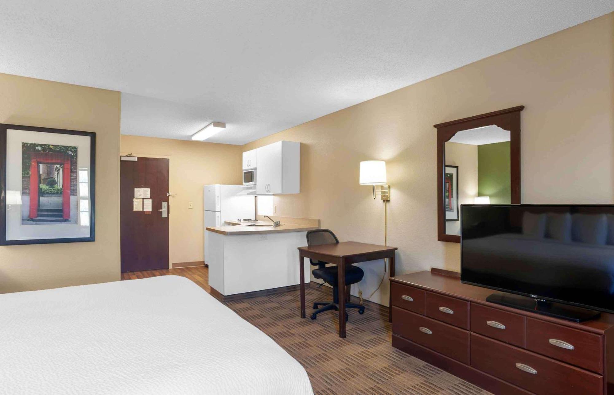 Extended Stay America Suites - Orlando - Southpark - Commodity Circle Oak Ridge Buitenkant foto