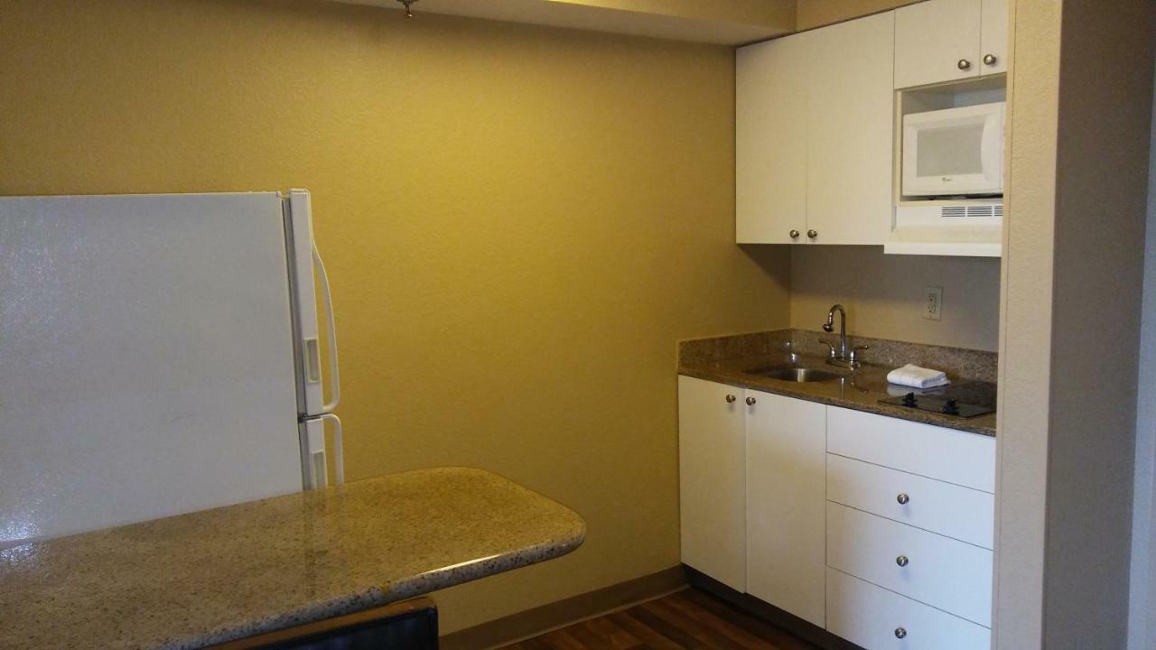 Extended Stay America Suites - Orlando - Southpark - Commodity Circle Oak Ridge Buitenkant foto